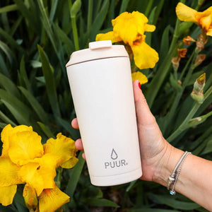 Mano Vaso termico Puur 470ml color arena en de hojas y flores